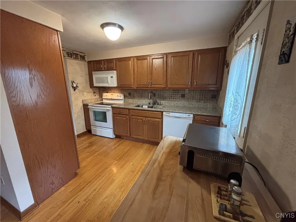 8323 Falcon Drive, Clay, New York 13090, Clay, New York 13090, 3 Bedrooms Bedrooms, 9 Rooms Rooms,1 BathroomBathrooms,Residential,For Sale,8323 Falcon Drive, Clay, New York 13090,0,S1630927