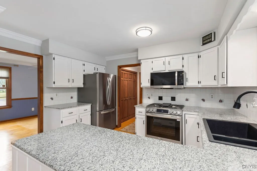 5 Deerfield Drive, Sullivan, New York 13032, Sullivan, New York 13032, 3 Bedrooms Bedrooms, 8 Rooms Rooms,3 BathroomsBathrooms,Residential,Closed,5 Deerfield Drive, Sullivan, New York 13032,0,S1631646