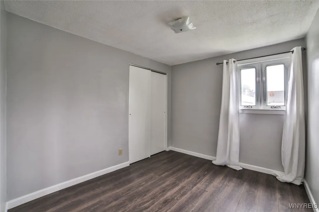 140 Aldrich Place, Buffalo, New York 14220, Buffalo, New York 14220, 5 Bedrooms Bedrooms, ,2 BathroomsBathrooms,Residential,Closed,140 Aldrich Place, Buffalo, New York 14220,0,B1631470