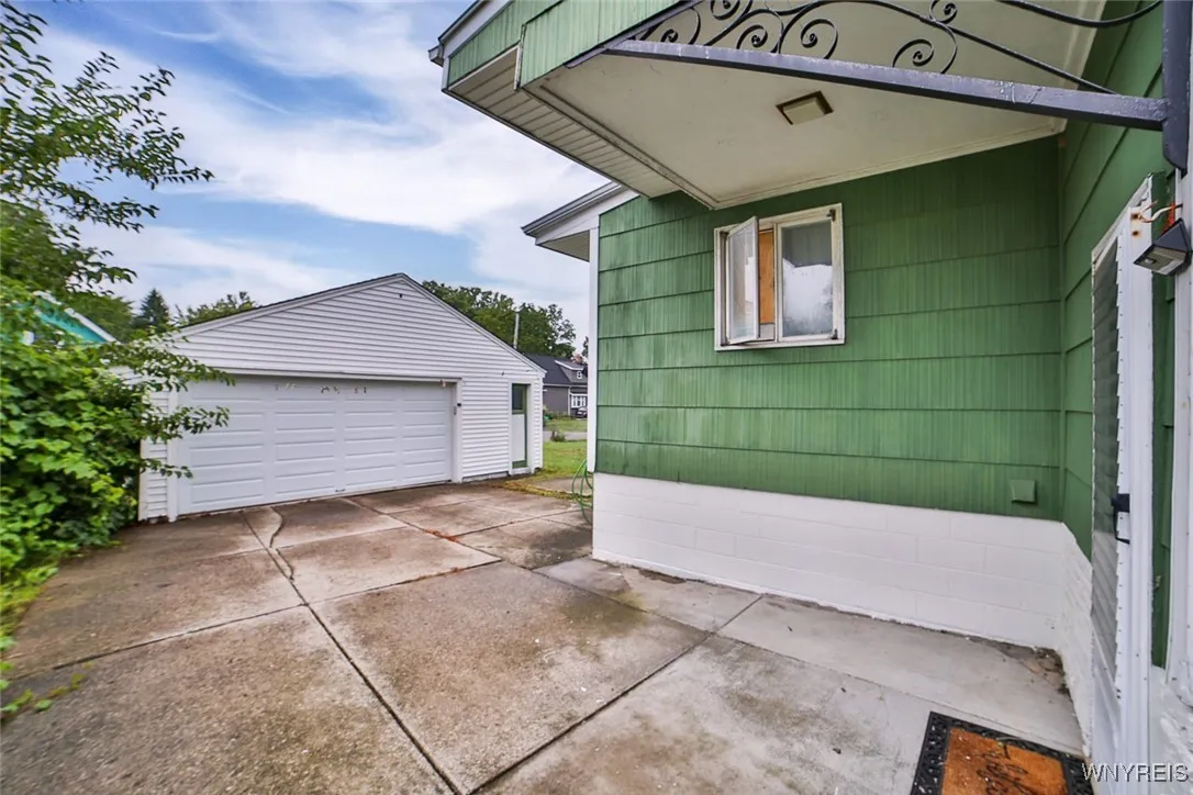 140 Aldrich Place, Buffalo, New York 14220, Buffalo, New York 14220, 5 Bedrooms Bedrooms, ,2 BathroomsBathrooms,Residential,Closed,140 Aldrich Place, Buffalo, New York 14220,0,B1631470