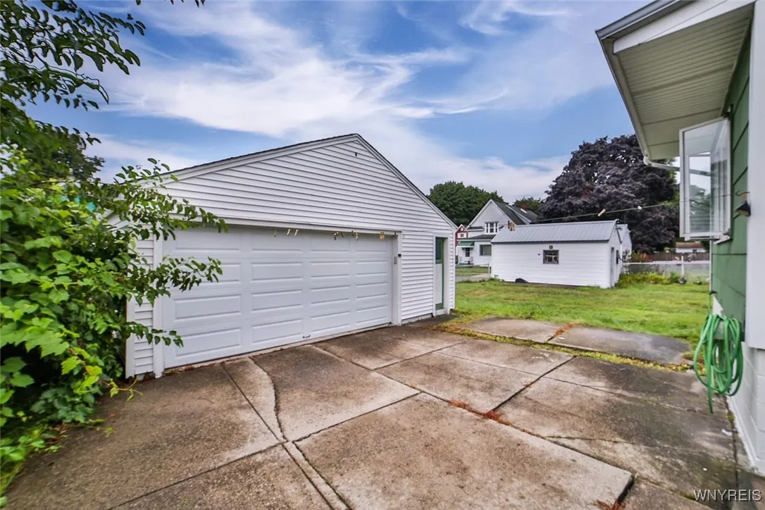 140 Aldrich Place, Buffalo, New York 14220, Buffalo, New York 14220, 5 Bedrooms Bedrooms, ,2 BathroomsBathrooms,Residential,Closed,140 Aldrich Place, Buffalo, New York 14220,0,B1631470