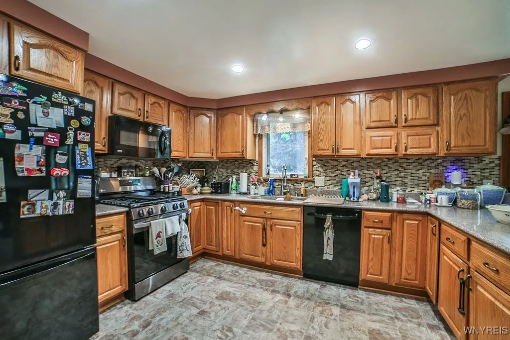 78 Dale Drive, North Tonawanda, New York 14120, North Tonawanda, New York 14120, 4 Bedrooms Bedrooms, 8 Rooms Rooms,2 BathroomsBathrooms,Residential,Closed,78 Dale Drive, North Tonawanda, New York 14120,0,B1632382