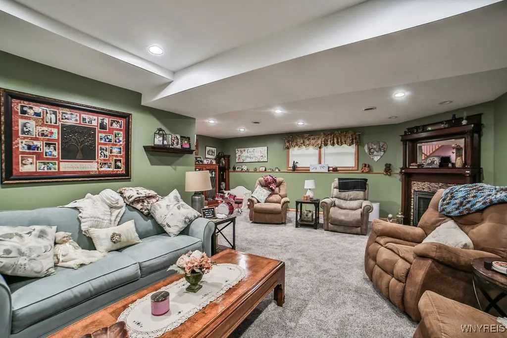 78 Dale Drive, North Tonawanda, New York 14120, North Tonawanda, New York 14120, 4 Bedrooms Bedrooms, 8 Rooms Rooms,2 BathroomsBathrooms,Residential,Closed,78 Dale Drive, North Tonawanda, New York 14120,0,B1632382