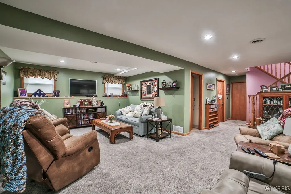 78 Dale Drive, North Tonawanda, New York 14120, North Tonawanda, New York 14120, 4 Bedrooms Bedrooms, 8 Rooms Rooms,2 BathroomsBathrooms,Residential,Closed,78 Dale Drive, North Tonawanda, New York 14120,0,B1632382