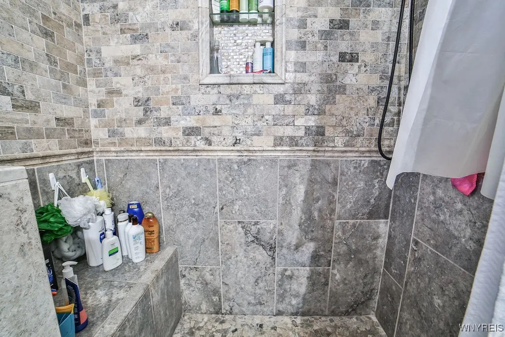 78 Dale Drive, North Tonawanda, New York 14120, North Tonawanda, New York 14120, 4 Bedrooms Bedrooms, 8 Rooms Rooms,2 BathroomsBathrooms,Residential,Closed,78 Dale Drive, North Tonawanda, New York 14120,0,B1632382