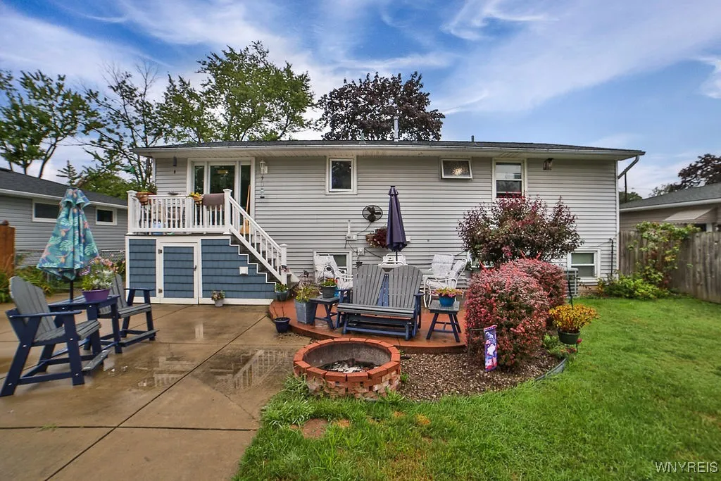 78 Dale Drive, North Tonawanda, New York 14120, North Tonawanda, New York 14120, 4 Bedrooms Bedrooms, 8 Rooms Rooms,2 BathroomsBathrooms,Residential,Closed,78 Dale Drive, North Tonawanda, New York 14120,0,B1632382