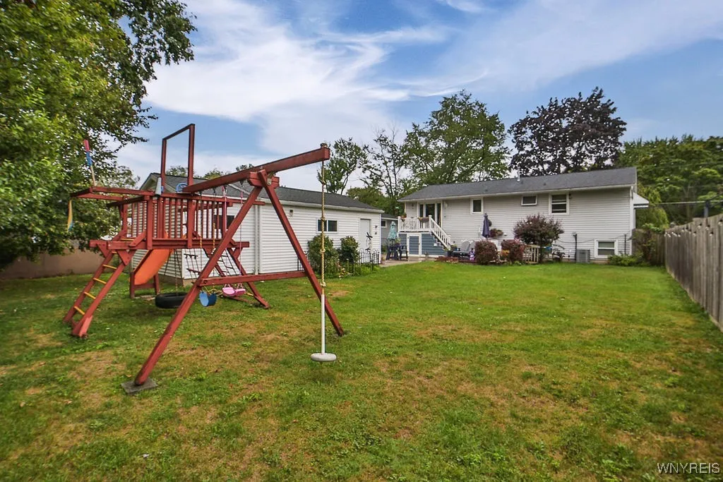 78 Dale Drive, North Tonawanda, New York 14120, North Tonawanda, New York 14120, 4 Bedrooms Bedrooms, 8 Rooms Rooms,2 BathroomsBathrooms,Residential,Closed,78 Dale Drive, North Tonawanda, New York 14120,0,B1632382