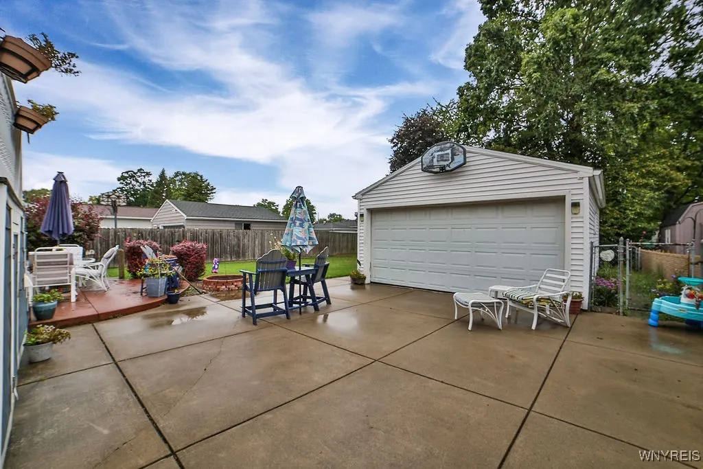 78 Dale Drive, North Tonawanda, New York 14120, North Tonawanda, New York 14120, 4 Bedrooms Bedrooms, 8 Rooms Rooms,2 BathroomsBathrooms,Residential,Closed,78 Dale Drive, North Tonawanda, New York 14120,0,B1632382