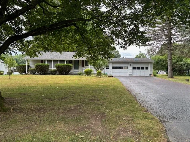 85 Lalanne Road, Henrietta, New York 14623, Henrietta, New York 14623, 2 Bedrooms Bedrooms, 5 Rooms Rooms,1 BathroomBathrooms,Residential,Closed,85 Lalanne Road, Henrietta, New York 14623,0,R1632194