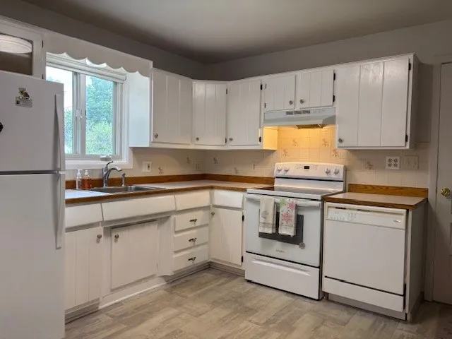 85 Lalanne Road, Henrietta, New York 14623, Henrietta, New York 14623, 2 Bedrooms Bedrooms, 5 Rooms Rooms,1 BathroomBathrooms,Residential,Closed,85 Lalanne Road, Henrietta, New York 14623,0,R1632194