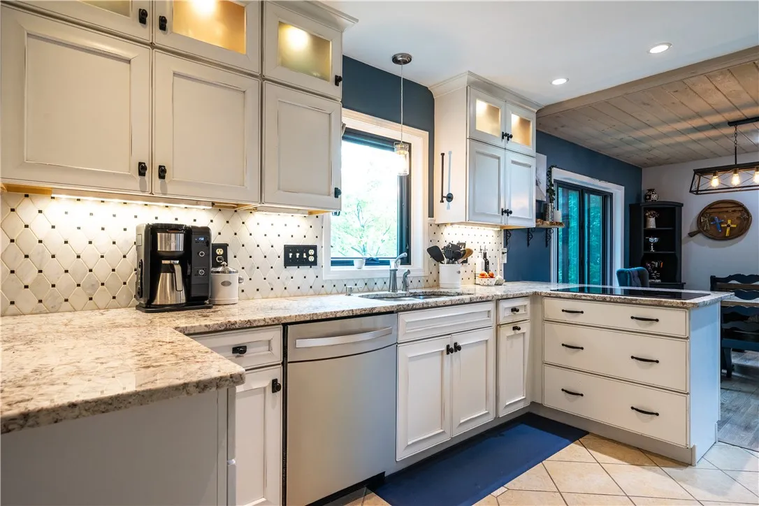 42 Grove Drive, Canandaigua City, New York 14424, Canandaigua City, New York 14424, 4 Bedrooms Bedrooms, 8 Rooms Rooms,3 BathroomsBathrooms,Residential,Closed,42 Grove Drive, Canandaigua City, New York 14424,0,R1631850