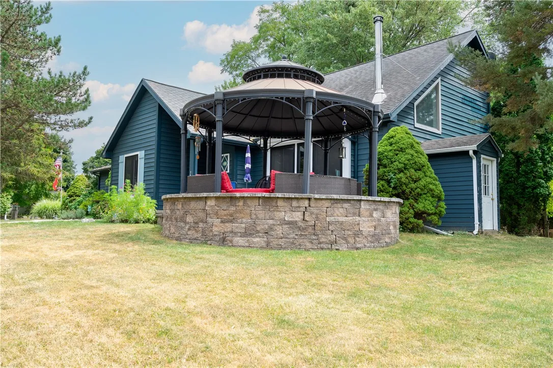 42 Grove Drive, Canandaigua City, New York 14424, Canandaigua City, New York 14424, 4 Bedrooms Bedrooms, 8 Rooms Rooms,3 BathroomsBathrooms,Residential,Closed,42 Grove Drive, Canandaigua City, New York 14424,0,R1631850