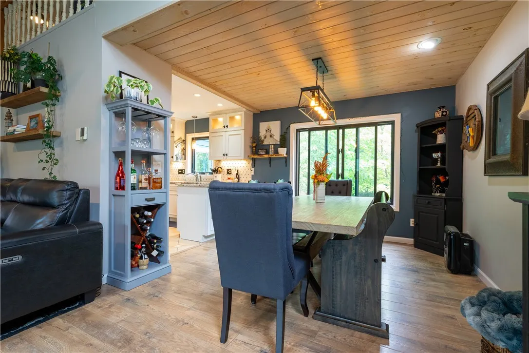 42 Grove Drive, Canandaigua City, New York 14424, Canandaigua City, New York 14424, 4 Bedrooms Bedrooms, 8 Rooms Rooms,3 BathroomsBathrooms,Residential,Closed,42 Grove Drive, Canandaigua City, New York 14424,0,R1631850