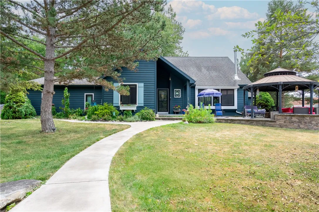 42 Grove Drive, Canandaigua City, New York 14424, Canandaigua City, New York 14424, 4 Bedrooms Bedrooms, 8 Rooms Rooms,3 BathroomsBathrooms,Residential,Closed,42 Grove Drive, Canandaigua City, New York 14424,0,R1631850