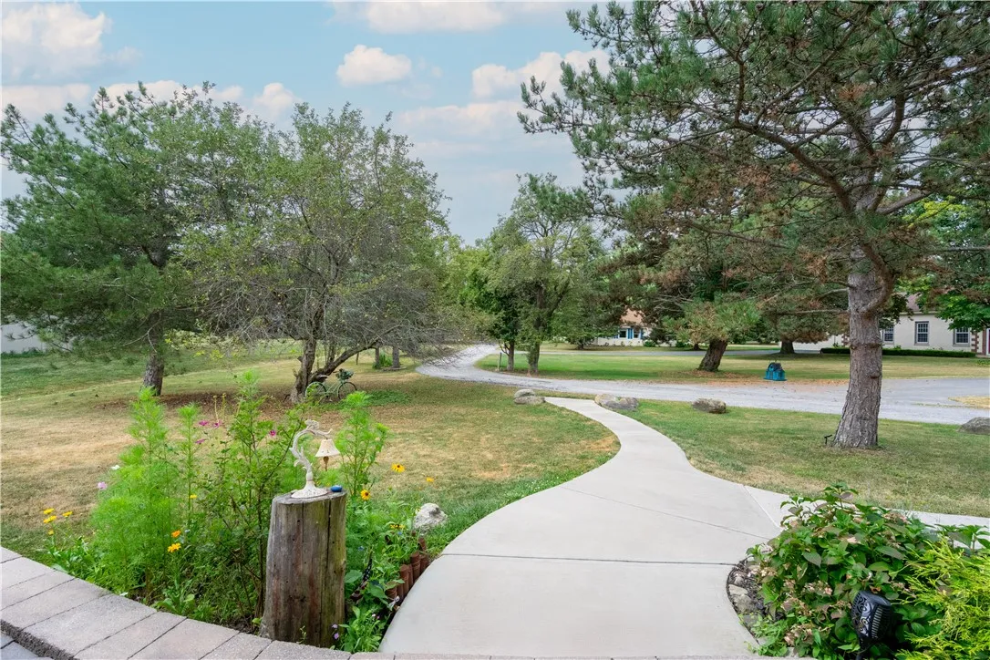 Nestled at the back of Grove Drive, there's very little through traffic - peace & quiet!