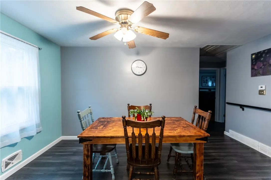 87 Colony Lane, Henrietta, New York 14623, Henrietta, New York 14623, 3 Bedrooms Bedrooms, 6 Rooms Rooms,1 BathroomBathrooms,Residential,For Sale,87 Colony Lane, Henrietta, New York 14623,0,R1632196