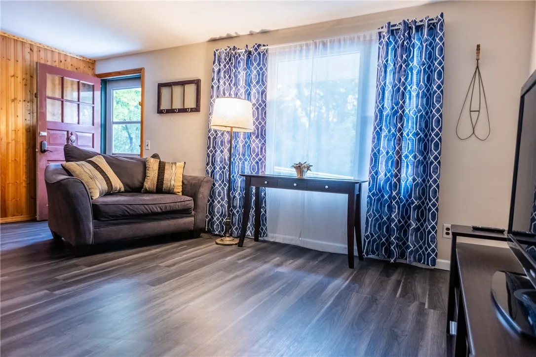 87 Colony Lane, Henrietta, New York 14623, Henrietta, New York 14623, 3 Bedrooms Bedrooms, 6 Rooms Rooms,1 BathroomBathrooms,Residential,For Sale,87 Colony Lane, Henrietta, New York 14623,0,R1632196