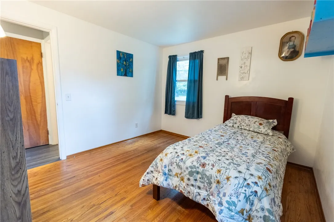 87 Colony Lane, Henrietta, New York 14623, Henrietta, New York 14623, 3 Bedrooms Bedrooms, 6 Rooms Rooms,1 BathroomBathrooms,Residential,For Sale,87 Colony Lane, Henrietta, New York 14623,0,R1632196