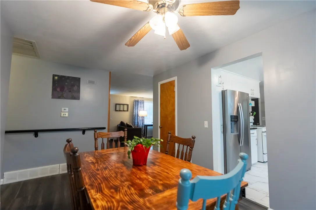 87 Colony Lane, Henrietta, New York 14623, Henrietta, New York 14623, 3 Bedrooms Bedrooms, 6 Rooms Rooms,1 BathroomBathrooms,Residential,For Sale,87 Colony Lane, Henrietta, New York 14623,0,R1632196