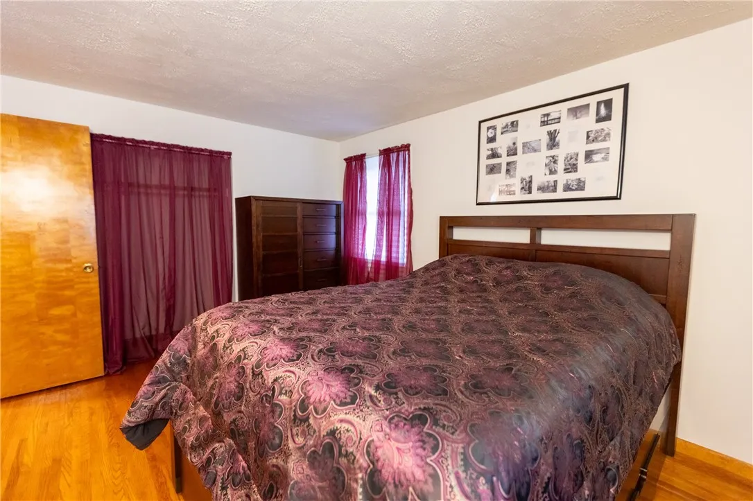 87 Colony Lane, Henrietta, New York 14623, Henrietta, New York 14623, 3 Bedrooms Bedrooms, 6 Rooms Rooms,1 BathroomBathrooms,Residential,For Sale,87 Colony Lane, Henrietta, New York 14623,0,R1632196