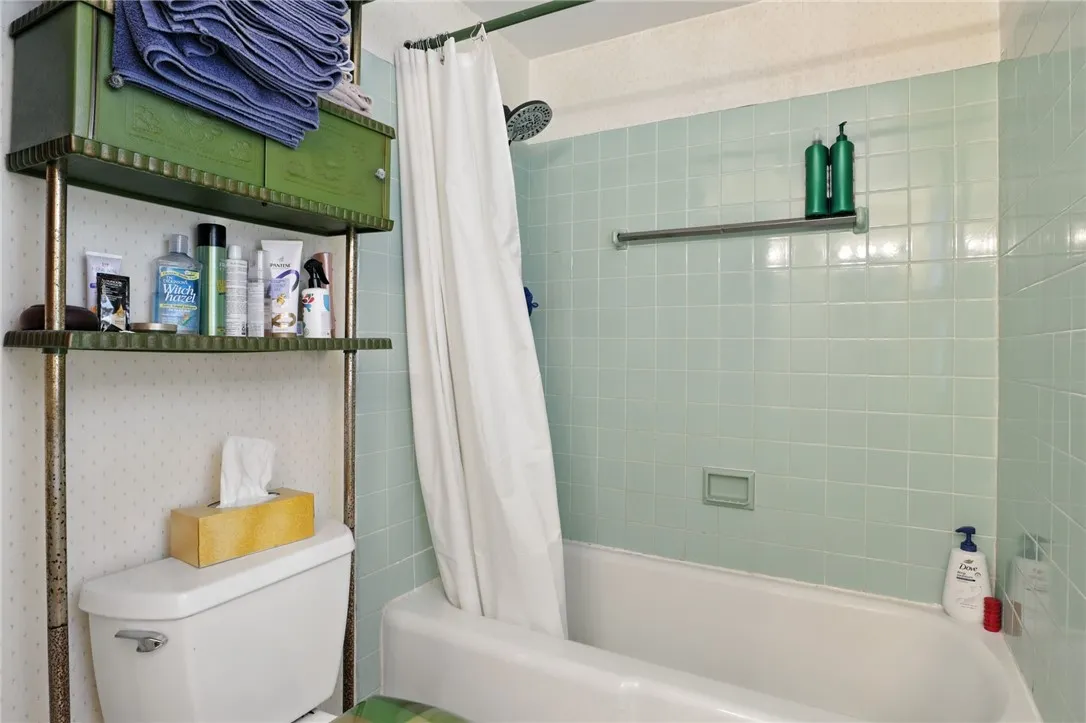 22 Hearthstone Road, Pittsford, New York 14534, Pittsford, New York 14534, 4 Bedrooms Bedrooms, 10 Rooms Rooms,2 BathroomsBathrooms,Residential,Closed,22 Hearthstone Road, Pittsford, New York 14534,0,R1631475