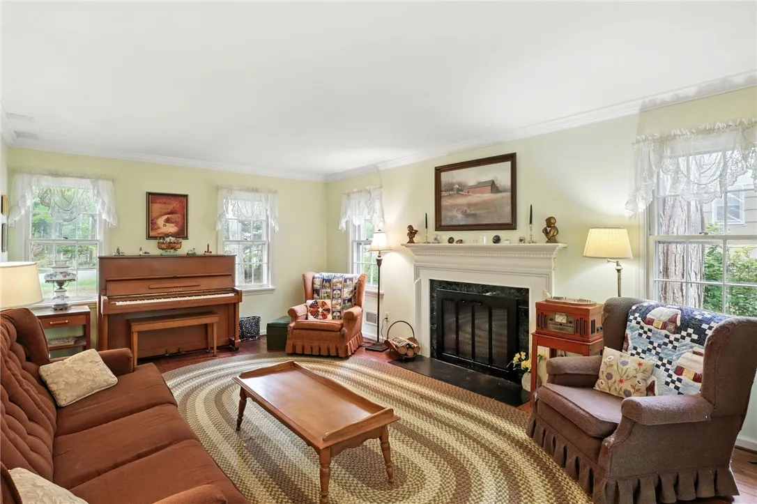 22 Hearthstone Road, Pittsford, New York 14534, Pittsford, New York 14534, 4 Bedrooms Bedrooms, 10 Rooms Rooms,2 BathroomsBathrooms,Residential,Closed,22 Hearthstone Road, Pittsford, New York 14534,0,R1631475