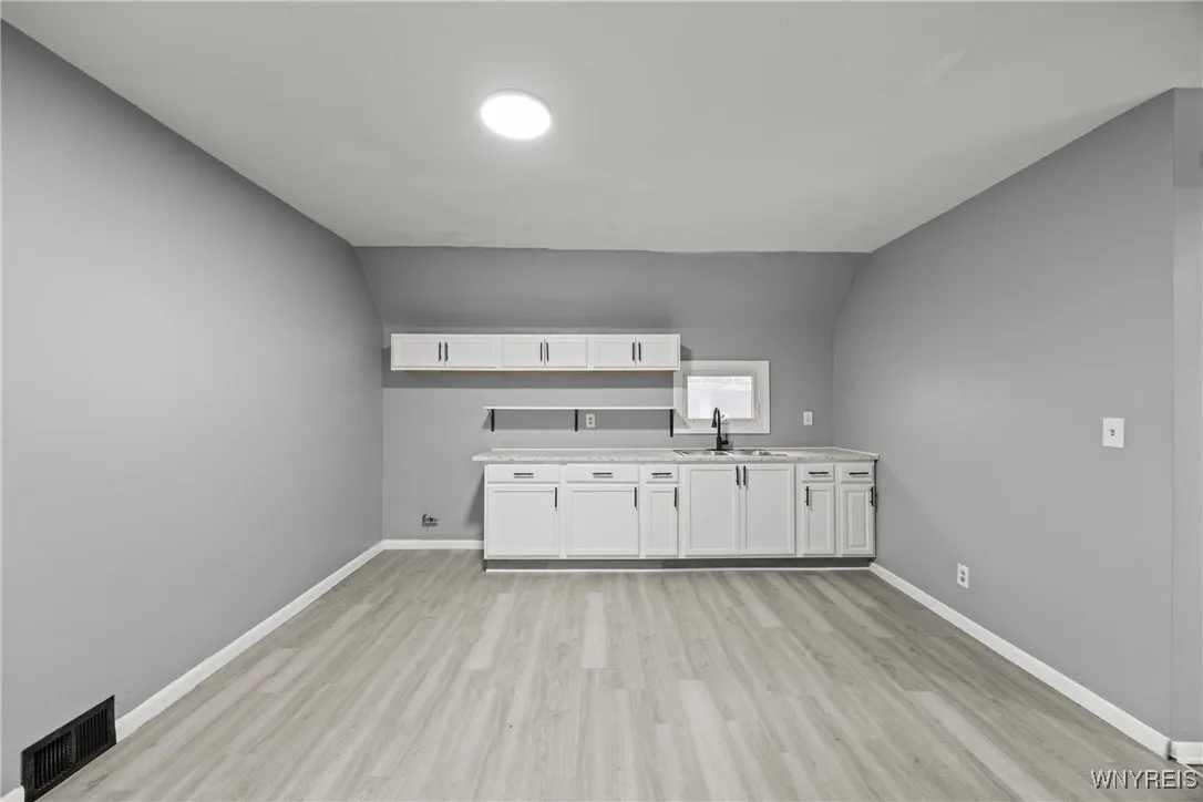 48 Ryan Street, Buffalo, New York 14210, Buffalo, New York 14210, 4 Bedrooms Bedrooms, ,2 BathroomsBathrooms,Residential,For Sale,48 Ryan Street, Buffalo, New York 14210,0,B1631879