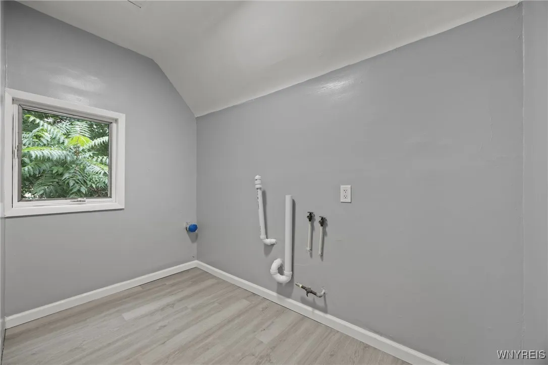 48 Ryan Street, Buffalo, New York 14210, Buffalo, New York 14210, 4 Bedrooms Bedrooms, ,2 BathroomsBathrooms,Residential,For Sale,48 Ryan Street, Buffalo, New York 14210,0,B1631879