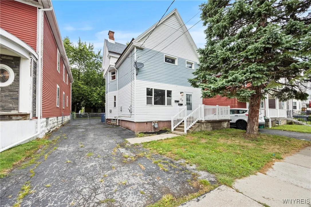 48 Ryan Street, Buffalo, New York 14210, Buffalo, New York 14210, 4 Bedrooms Bedrooms, ,2 BathroomsBathrooms,Residential,Closed,48 Ryan Street, Buffalo, New York 14210,0,B1631879