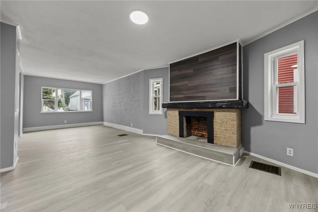 48 Ryan Street, Buffalo, New York 14210, Buffalo, New York 14210, 4 Bedrooms Bedrooms, ,2 BathroomsBathrooms,Residential,For Sale,48 Ryan Street, Buffalo, New York 14210,0,B1631879