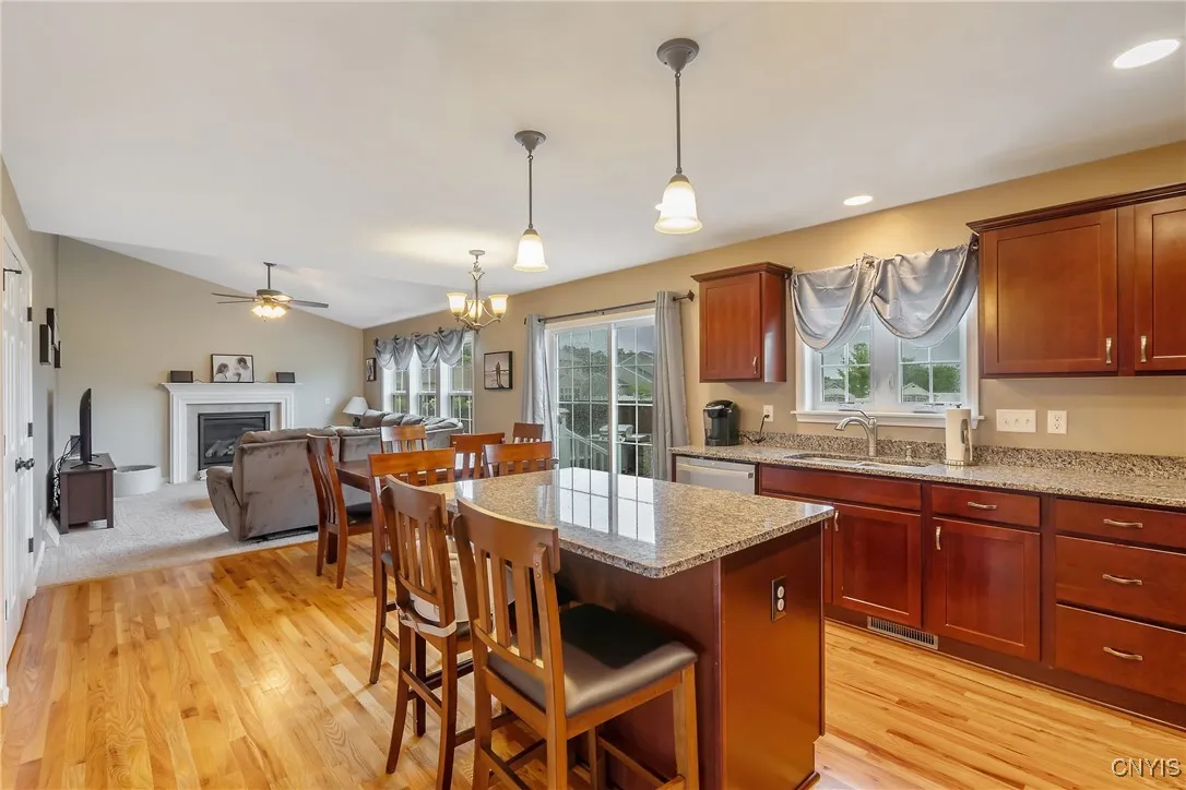 7042 Cattlemans Crossing Road, Cicero, New York 13, Cicero, New York 13039, 3 Bedrooms Bedrooms, 7 Rooms Rooms,2 BathroomsBathrooms,Residential,Closed,7042 Cattlemans Crossing Road, Cicero, New York 13,0,S1632406