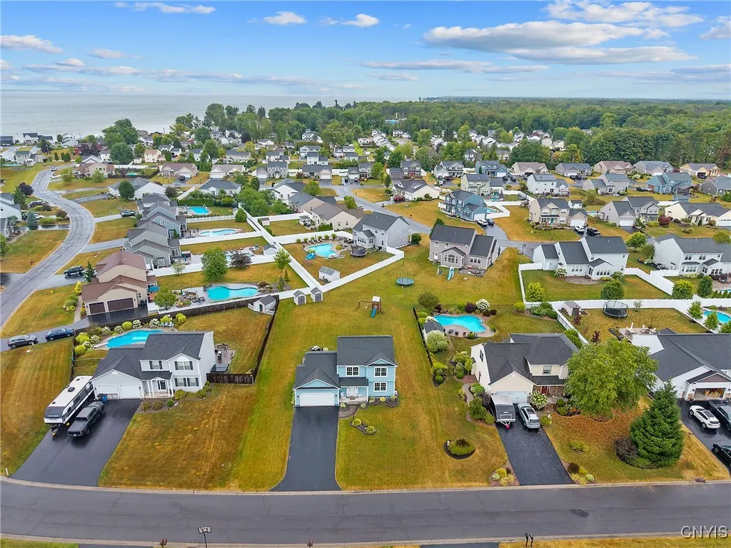7042 Cattlemans Crossing Road, Cicero, New York 13, Cicero, New York 13039, 3 Bedrooms Bedrooms, 7 Rooms Rooms,2 BathroomsBathrooms,Residential,Closed,7042 Cattlemans Crossing Road, Cicero, New York 13,0,S1632406
