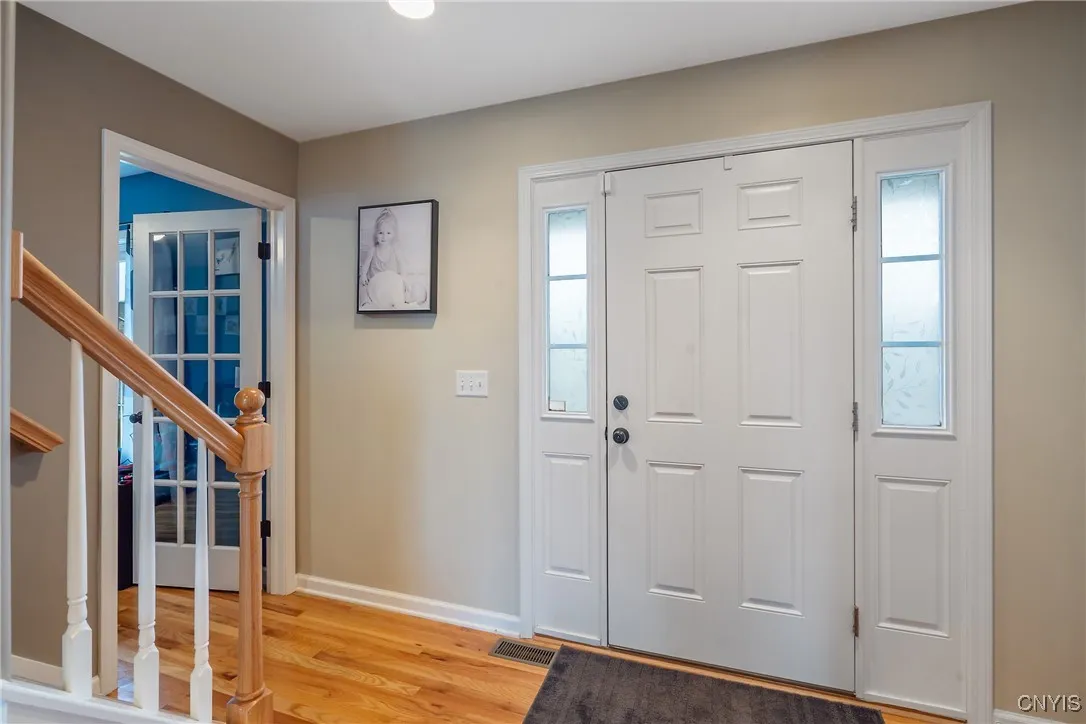 7042 Cattlemans Crossing Road, Cicero, New York 13, Cicero, New York 13039, 3 Bedrooms Bedrooms, 7 Rooms Rooms,2 BathroomsBathrooms,Residential,Closed,7042 Cattlemans Crossing Road, Cicero, New York 13,0,S1632406