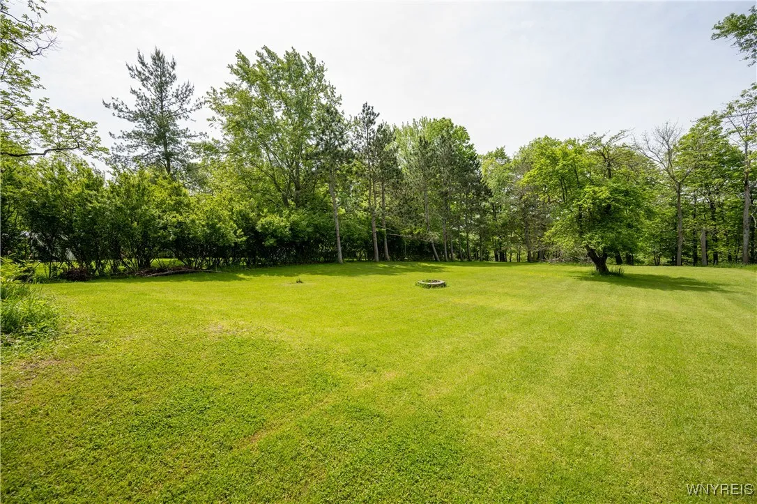 5557 Seneca Street, West Seneca, New York 14224, West Seneca, New York 14224, 5 Bedrooms Bedrooms, ,2 BathroomsBathrooms,Residential,For Sale,5557 Seneca Street, West Seneca, New York 14224,B1632293
