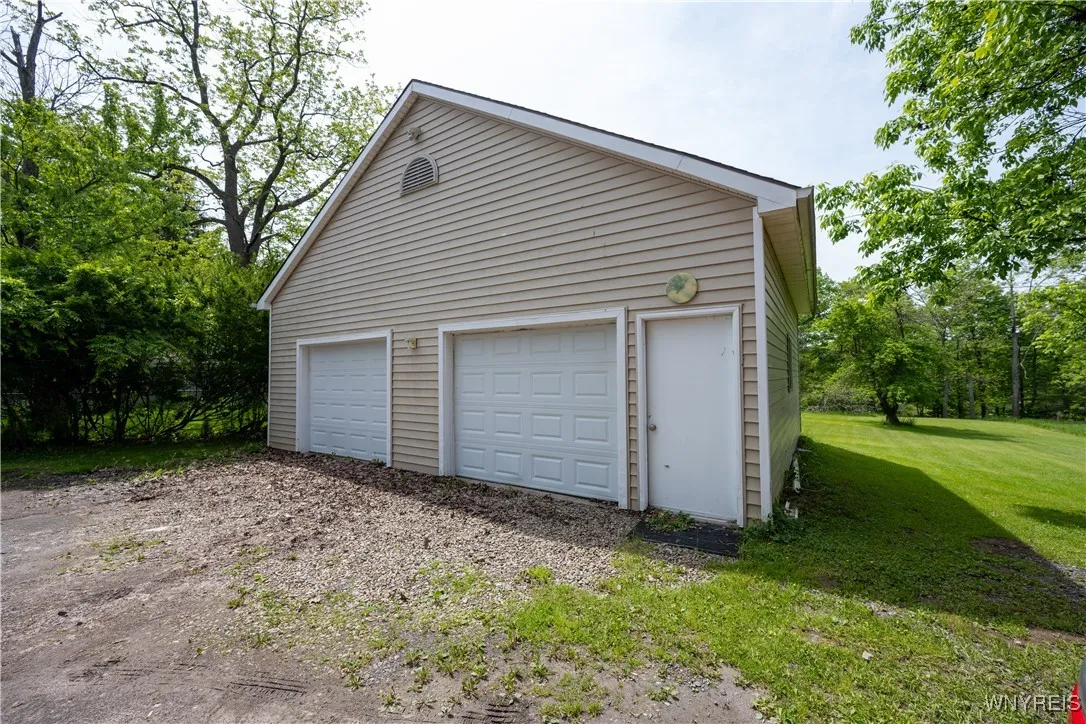 5557 Seneca Street, West Seneca, New York 14224, West Seneca, New York 14224, 5 Bedrooms Bedrooms, ,2 BathroomsBathrooms,Residential,For Sale,5557 Seneca Street, West Seneca, New York 14224,B1632293