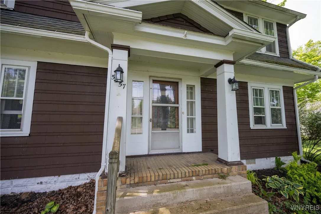 5557 Seneca Street, West Seneca, New York 14224, West Seneca, New York 14224, 5 Bedrooms Bedrooms, ,2 BathroomsBathrooms,Residential,For Sale,5557 Seneca Street, West Seneca, New York 14224,B1632293