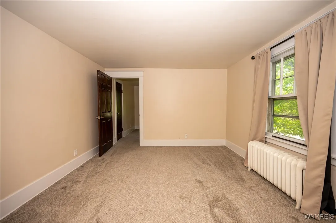 5557 Seneca Street, West Seneca, New York 14224, West Seneca, New York 14224, 5 Bedrooms Bedrooms, ,2 BathroomsBathrooms,Residential,For Sale,5557 Seneca Street, West Seneca, New York 14224,B1632293