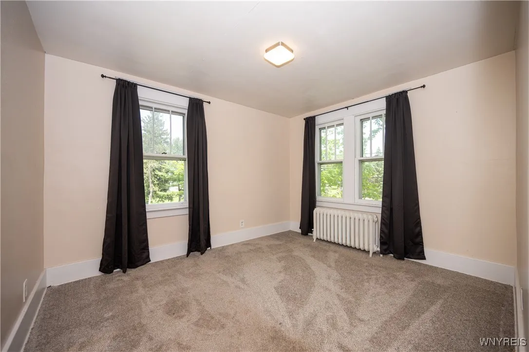 5557 Seneca Street, West Seneca, New York 14224, West Seneca, New York 14224, 5 Bedrooms Bedrooms, ,2 BathroomsBathrooms,Residential,For Sale,5557 Seneca Street, West Seneca, New York 14224,B1632293