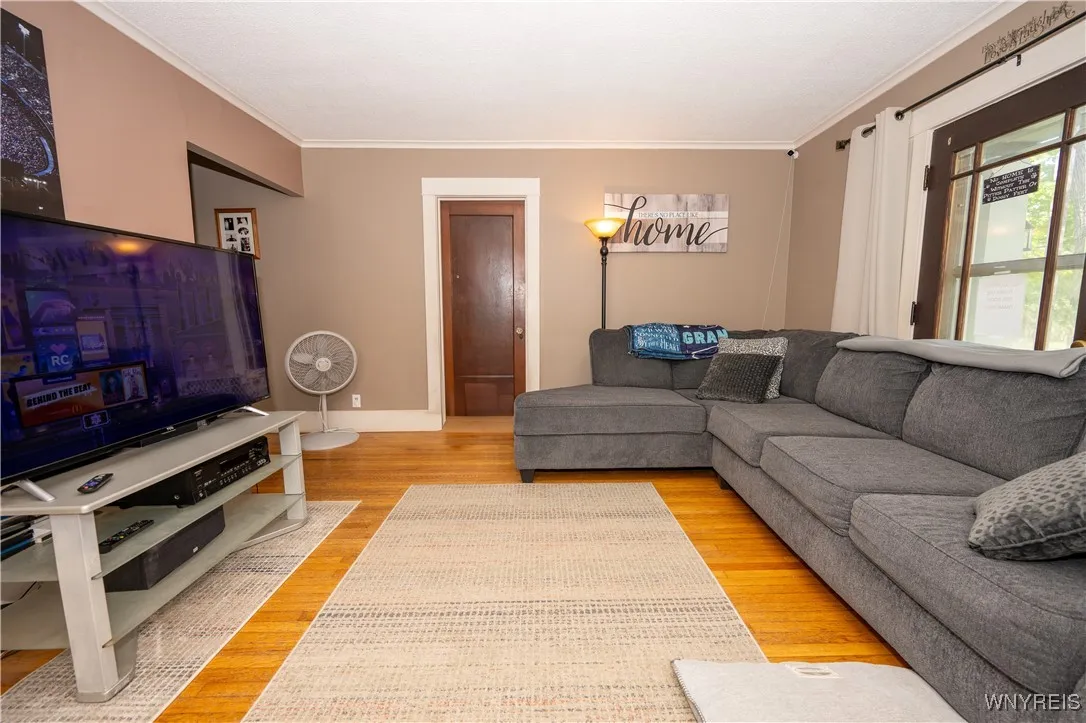 5557 Seneca Street, West Seneca, New York 14224, West Seneca, New York 14224, 5 Bedrooms Bedrooms, ,2 BathroomsBathrooms,Residential,For Sale,5557 Seneca Street, West Seneca, New York 14224,B1632293