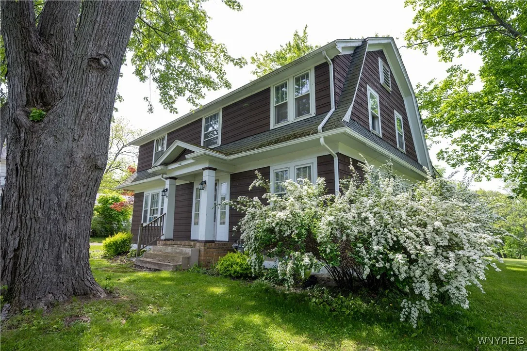 5557 Seneca Street, West Seneca, New York 14224, West Seneca, New York 14224, 5 Bedrooms Bedrooms, ,2 BathroomsBathrooms,Residential,For Sale,5557 Seneca Street, West Seneca, New York 14224,B1632293