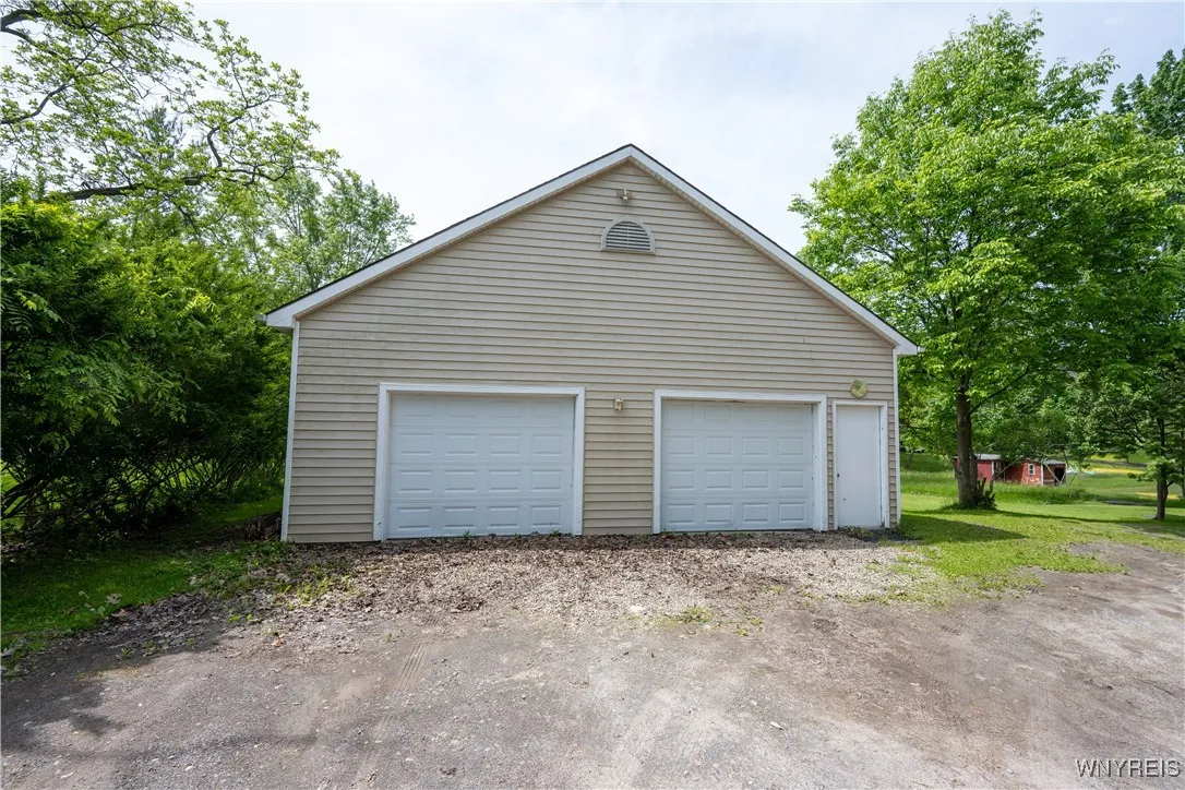 5557 Seneca Street, West Seneca, New York 14224, West Seneca, New York 14224, 5 Bedrooms Bedrooms, ,2 BathroomsBathrooms,Residential,For Sale,5557 Seneca Street, West Seneca, New York 14224,B1632293
