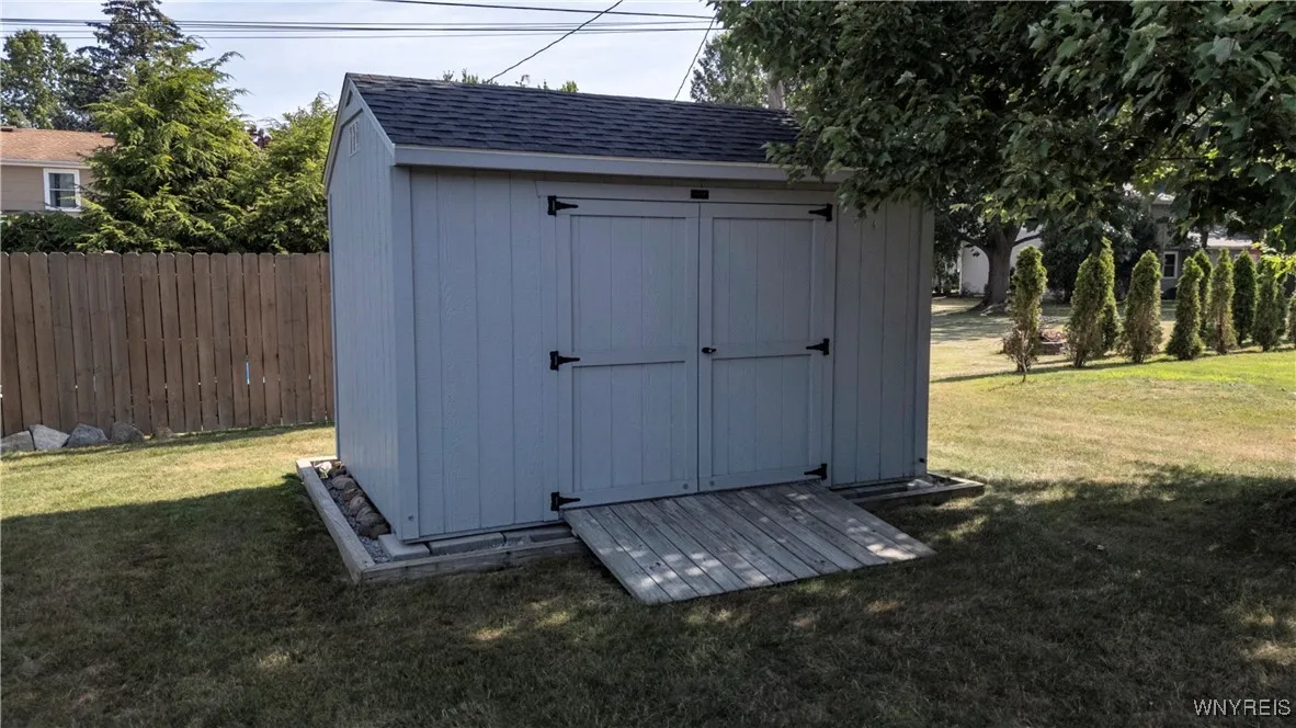 72 Candy Lane, Orchard Park, New York 14127, Orchard Park, New York 14127, 3 Bedrooms Bedrooms, 8 Rooms Rooms,1 BathroomBathrooms,Residential,Closed,72 Candy Lane, Orchard Park, New York 14127,0,B1632078