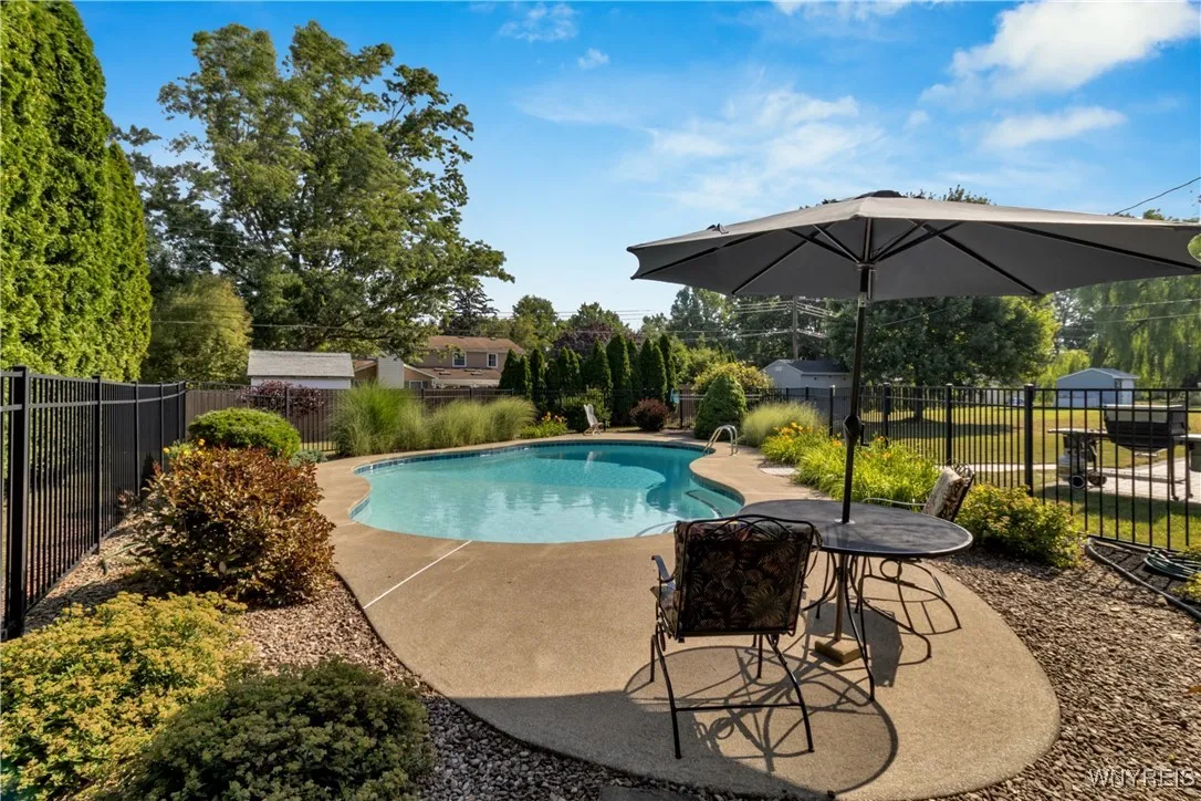 72 Candy Lane, Orchard Park, New York 14127, Orchard Park, New York 14127, 3 Bedrooms Bedrooms, 8 Rooms Rooms,1 BathroomBathrooms,Residential,Closed,72 Candy Lane, Orchard Park, New York 14127,0,B1632078