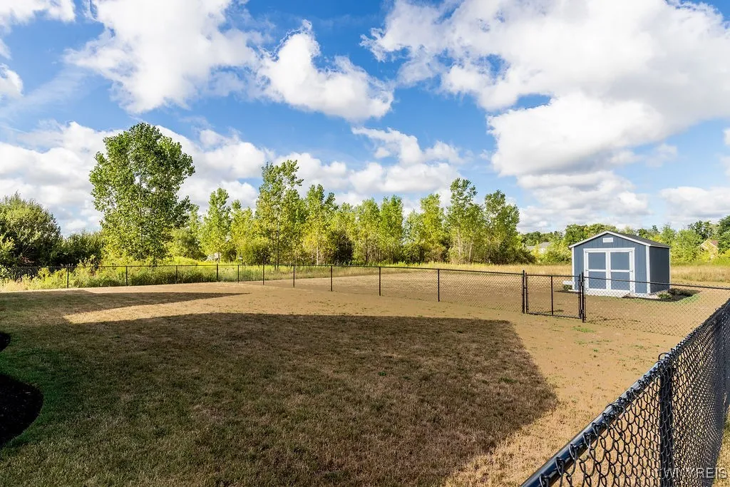 Lockport Town, New York 14094, 3 Bedrooms Bedrooms, 8 Rooms Rooms,2 BathroomsBathrooms,Residential,Closed,0,B1632289