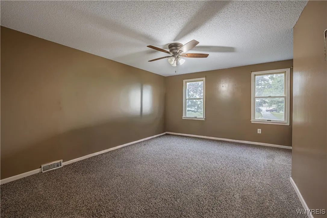 5466 Niagara Street Extension, Lockport Town, New, Lockport Town, New York 14094, 3 Bedrooms Bedrooms, 8 Rooms Rooms,1 BathroomBathrooms,Residential,Closed,5466 Niagara Street Extension, Lockport Town, New ,0,B1631752