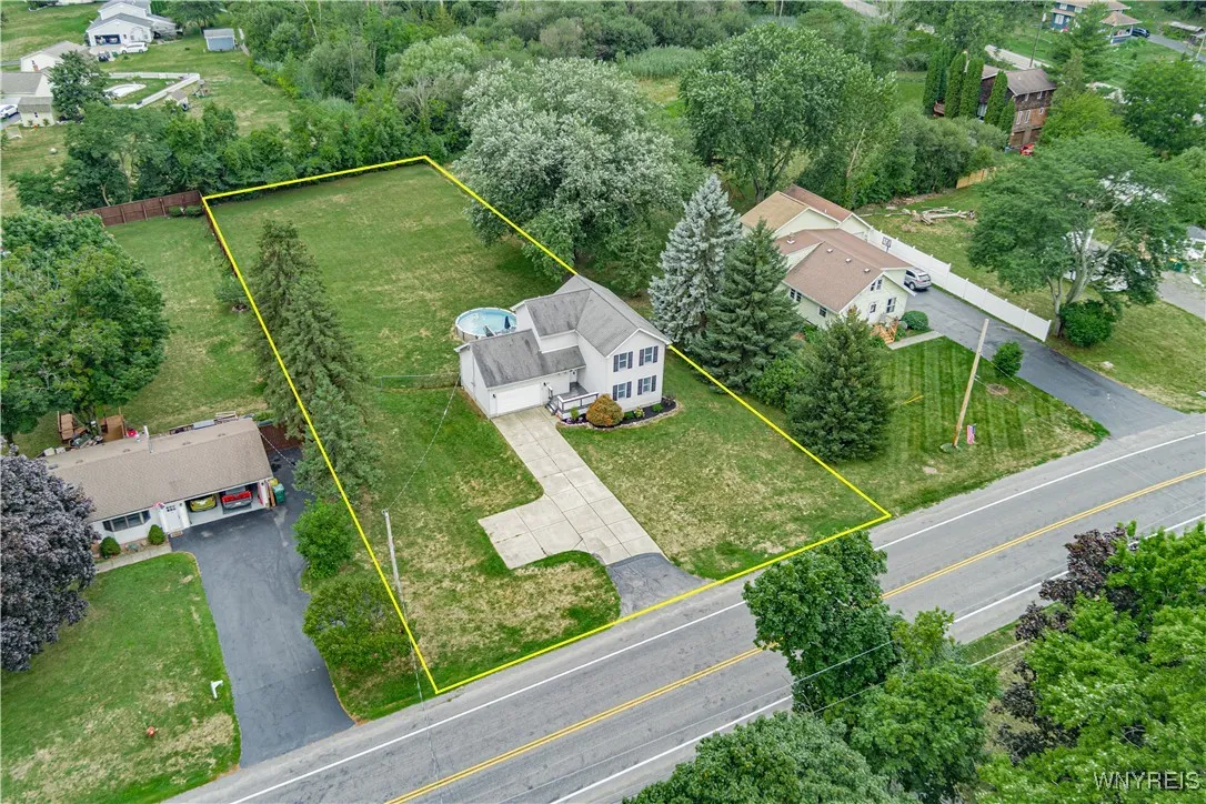 5466 Niagara Street Extension, Lockport Town, New, Lockport Town, New York 14094, 3 Bedrooms Bedrooms, 8 Rooms Rooms,1 BathroomBathrooms,Residential,Closed,5466 Niagara Street Extension, Lockport Town, New ,0,B1631752