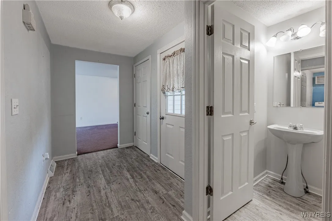 5466 Niagara Street Extension, Lockport Town, New, Lockport Town, New York 14094, 3 Bedrooms Bedrooms, 8 Rooms Rooms,1 BathroomBathrooms,Residential,Closed,5466 Niagara Street Extension, Lockport Town, New ,0,B1631752