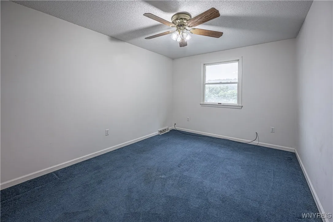 5466 Niagara Street Extension, Lockport Town, New, Lockport Town, New York 14094, 3 Bedrooms Bedrooms, 8 Rooms Rooms,1 BathroomBathrooms,Residential,Closed,5466 Niagara Street Extension, Lockport Town, New ,0,B1631752