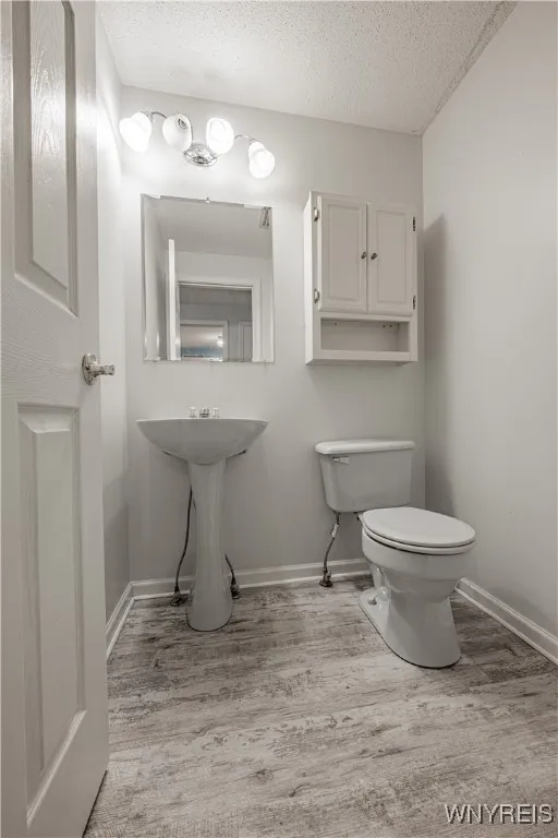 5466 Niagara Street Extension, Lockport Town, New, Lockport Town, New York 14094, 3 Bedrooms Bedrooms, 8 Rooms Rooms,1 BathroomBathrooms,Residential,Closed,5466 Niagara Street Extension, Lockport Town, New ,0,B1631752