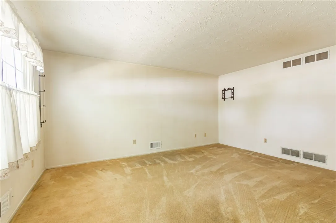 159 Charit Way, Greece, New York 14626, Greece, New York 14626, 3 Bedrooms Bedrooms, 7 Rooms Rooms,1 BathroomBathrooms,Residential,Closed,159 Charit Way, Greece, New York 14626,0,R1632292